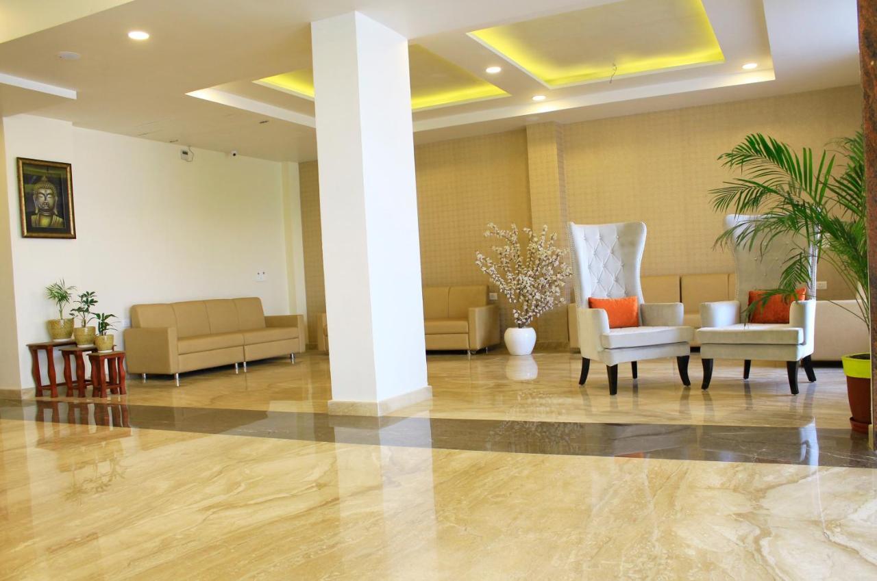 Hotel Radiant Inn Roorkee ภายนอก รูปภาพ